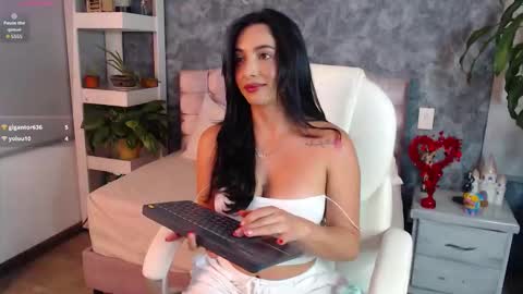 Snapshot of niko_robin04 chatting on 02/15/26, 11:01 Niko Robin online show from 02/15/26, 11:01