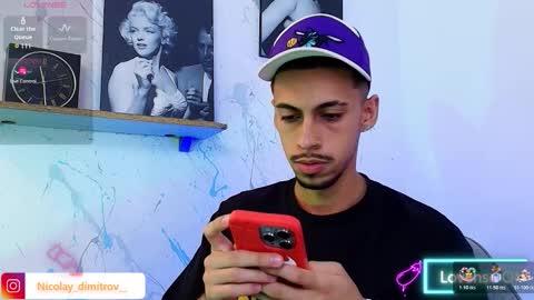 Snapshot of nikolay_dimitrov chatting on 10/22/25, 04:13 online show from 10/22/25, 04:13