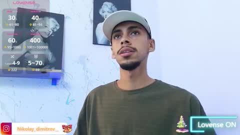 Snapshot of nikolay_dimitrov chatting on 12/05/25, 07:06 online show from 12/05/25, 07:06