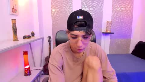    online show from 11/24/25, 04:23