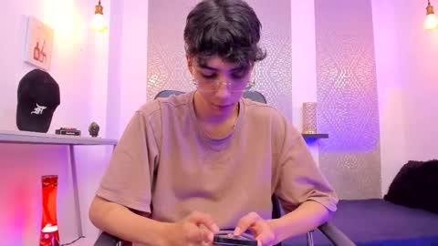    online show from 11/26/25, 04:24