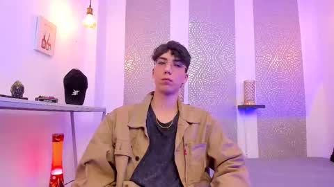    online show from 12/02/25, 04:18