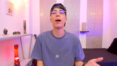    online show from 12/14/25, 04:51