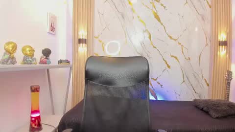    online show from 05/09/26, 04:17