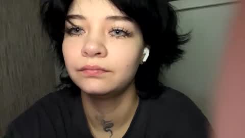 Snapshot of nikoli_naw chatting on 01/06/25, 07:45 nikoli_naw online show from 01/06/25, 07:45