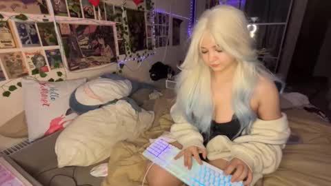 Snapshot of nikoli_naw chatting on 10/11/25, 09:13 nikoli_naw online show from 10/11/25, 09:13