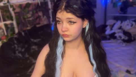 Snapshot of nikoli_naw chatting on 11/08/25, 04:07 nikoli_naw online show from 11/08/25, 04:07