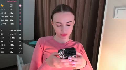      online show from 02/06/25, 06:08