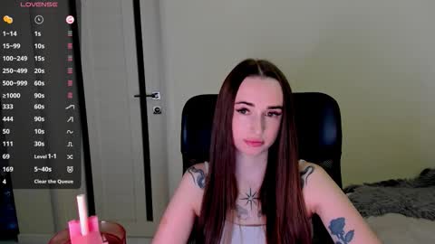      online show from 11/30/25, 02:48