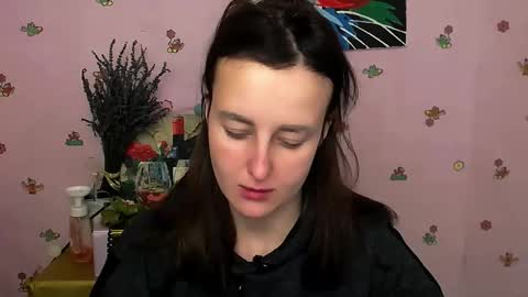 Nikolleta online show from 11/04/25, 08:24