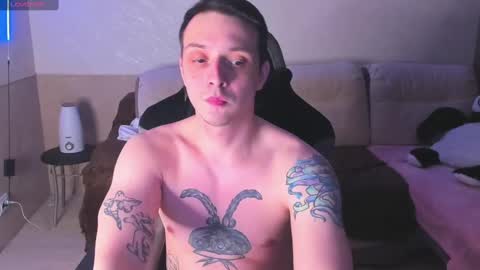 Snapshot of nikolos_vise chatting on 02/08/25, 06:44 Nikolos online show from 02/08/25, 06:44