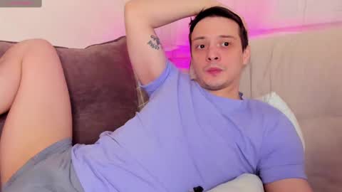 Snapshot of nikolos_vise chatting on 02/25/25, 10:39 Nikolos online show from 02/25/25, 10:39