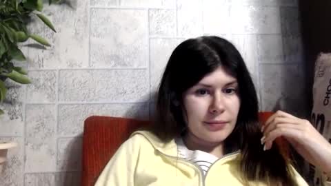 Snapshot of nikoltravel chatting on 10/26/25, 06:36 Nikol online show from 10/26/25, 06:36
