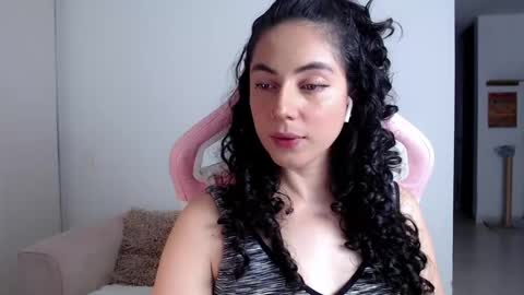 Snapshot of niky_blue chatting on 02/03/25, 12:58 niky_blue online show from 02/03/25, 12:58