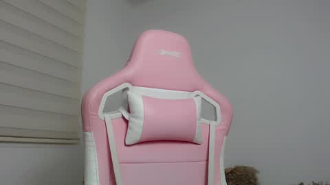 Snapshot of niky_blue chatting on 03/07/25, 09:51 niky_blue online show from 03/07/25, 09:51