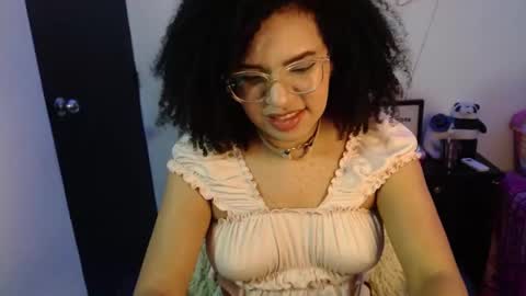 Snapshot of niky_golden chatting on 01/17/25, 06:15 Nicole GTM-5 1100 pm - 700 am online show from 01/17/25, 06:15