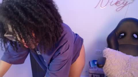 Snapshot of niky_golden chatting on 01/26/25, 05:23 Nicole GTM-5 1100 pm - 700 am online show from 01/26/25, 05:23