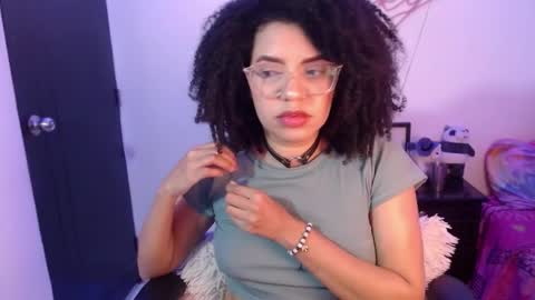 Snapshot of niky_golden chatting on 01/29/25, 06:43 Nicole GTM-5 1100 pm - 700 am online show from 01/29/25, 06:43