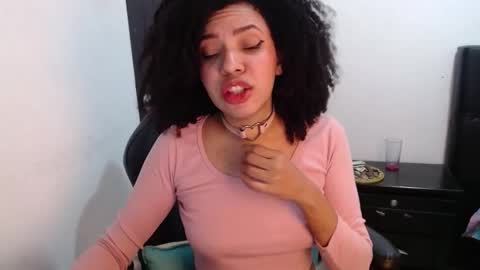 Snapshot of niky_golden chatting on 02/25/26, 08:35 Nicole GTM-5 1100 pm - 700 am online show from 02/25/26, 08:35