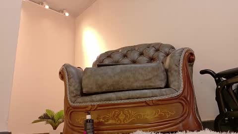  NIKY SMIT  online show from 03/06/25, 06:05