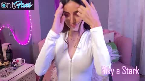 Snapshot of nikyastark chatting on 11/16/25, 03:23 Niky A Stark online show from 11/16/25, 03:23