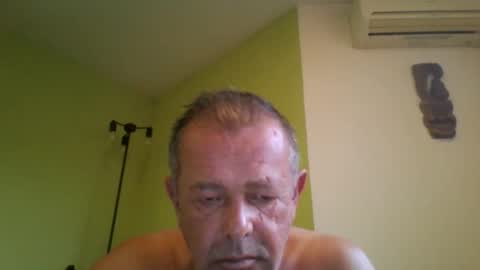 Snapshot of nikyo419 chatting on 09/10/25, 04:12 nikyo419 online show from 09/10/25, 04:12