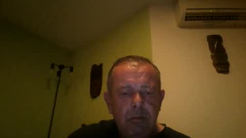 Snapshot of nikyo419 chatting on 10/15/25, 03:50 nikyo419 online show from 10/15/25, 03:50