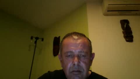 Snapshot of nikyo419 chatting on 11/19/25, 05:18 nikyo419 online show from 11/19/25, 05:18