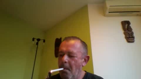 Snapshot of nikyo419 chatting on 11/23/25, 06:13 nikyo419 online show from 11/23/25, 06:13