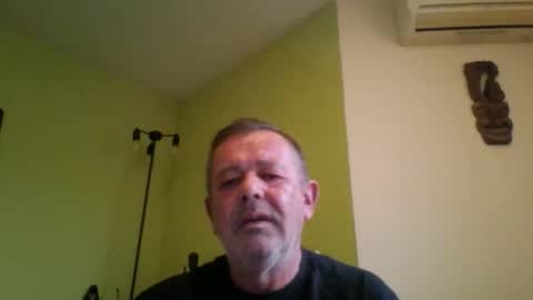 Snapshot of nikyo419 chatting on 02/15/26, 07:51 nikyo419 online show from 02/15/26, 07:51