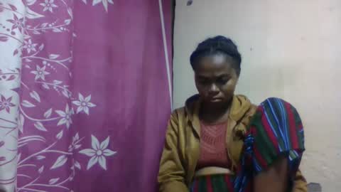 nilah online show from 10/27/25, 10:58