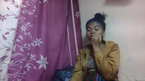 nilah online show from 11/22/25, 06:40