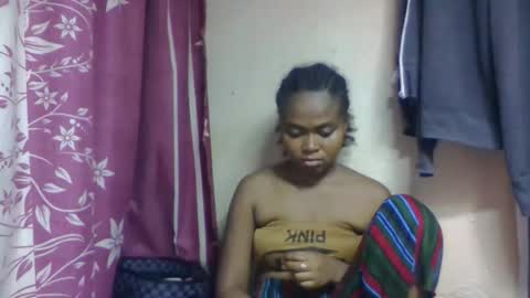 nilah online show from 12/01/25, 02:44