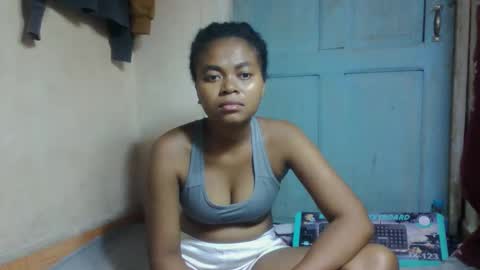 nilah online show from 03/28/26, 07:24