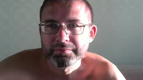 Snapshot of nilko80 chatting on 06/17/26, 01:34 nilko80 online show from 06/17/26, 01:34