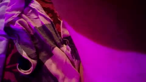 Snapshot of nillbuster007 chatting on 03/18/26, 03:42 nillbuster007 online show from 03/18/26, 03:42