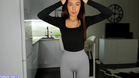 Bella online show from 02/26/25, 06:11