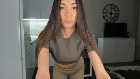 Bella online show from 03/06/25, 03:13