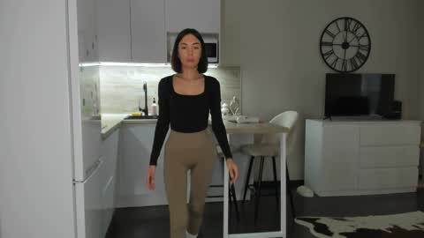 Bella online show from 03/12/25, 09:55