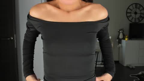 Bella online show from 11/09/25, 10:24