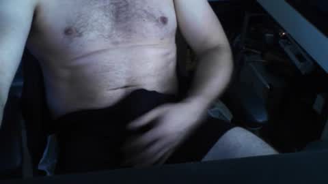 Snapshot of nillis chatting on 11/24/25, 11:21 nillis online show from 11/24/25, 11:21