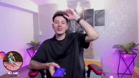 Snapshot of nils_saint chatting on 09/17/25, 04:14 Nils online show from 09/17/25, 04:14