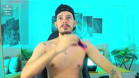 Snapshot of nils_saint chatting on 02/23/26, 08:06 Nils online show from 02/23/26, 08:06