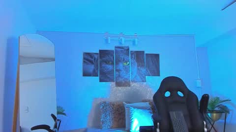 Snapshot of nils_saint chatting on 02/28/26, 03:57 Nils online show from 02/28/26, 03:57