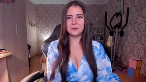Nina online show from 06/26/26, 07:18