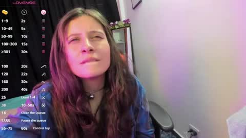 Snapshot of nina_daft chatting on 07/23/26, 01:58 Nina online show from 07/23/26, 01:58