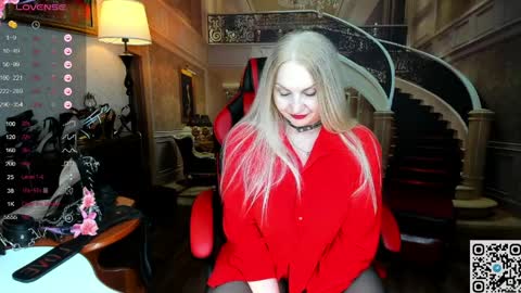 Nina online show from 04/07/26, 12:27