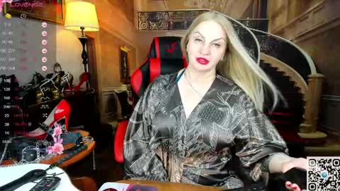 Nina online show from 04/12/26, 01:38