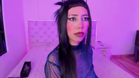 Nina Fox  online show from 06/09/26, 02:28