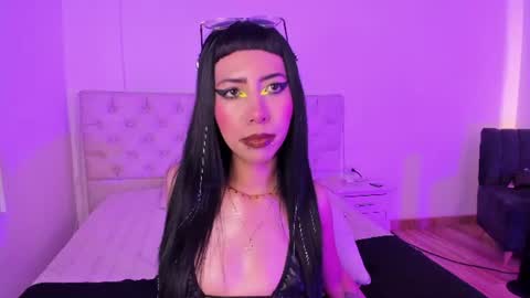 Nina Fox  online show from 06/11/26, 04:49
